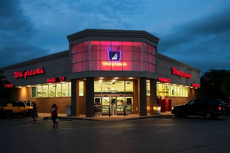 Walgreens timings vary for every location, but the recently opened Walgreens operates 24 hours. . 24 hr walgreen pharmacy